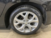 La Chevrolet Volt 2018 Premier propose une conduite Hybride branchable pensée pour le quotidien. Ce... (image 8)