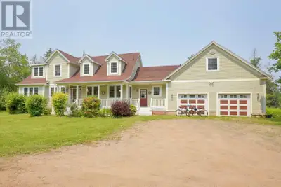 Waterfront, Private and Executive Style Home! Welcome to Gaspereaux, one of Prince Edward Island?s m...