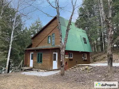 Traduction automatique Bienvenue au Lac Pike, à Wakefield ! Cette maison/chalet 4 saisons unique en...