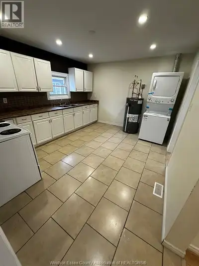 Here's your Chance to Live in One of Windsor’s Most Desired Neighbourhoods! Nestled in the heart of...