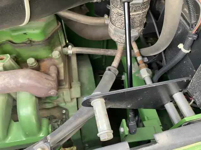 1993 John Deere 4WD Tractor 8770 in Farming Equipment in Edmonton - Image 18