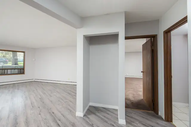 Carlton Court - 1 BED ROOM Apartment for Rent in Long Term Rentals in Edmonton - Image 6