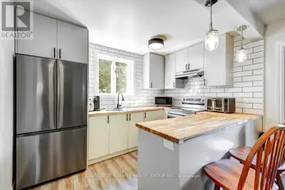 Welcome to beautiful Wilberforce, a charming community nestled in the heart of cottage country. This...