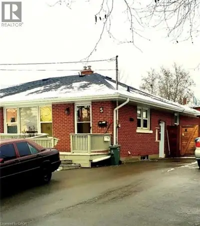 Utilities are included!! Looking for a cozy and comfortable living space in a great location? Look n...