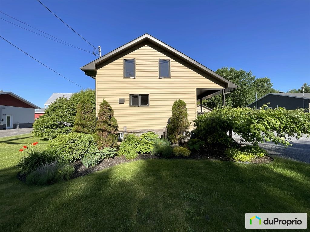 $390,000 - 2 Storey for sale in Farnham — photo 2