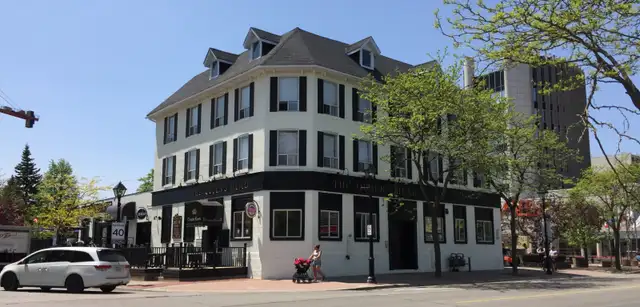BURLINGTON – Downtown 1 Bedroom