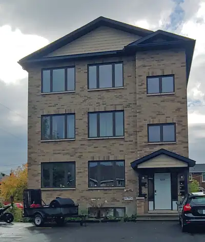 Carlington 1 Bedroom Apartment available July 1st