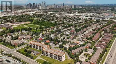 1050 STAINTON Drive Unit# 322 Mississauga, Ontario