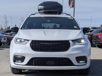 This Chrysler Pacifica has a dependable Regular Unleaded V-6 3.6 L/220 engine powering this Automati... (image 2)