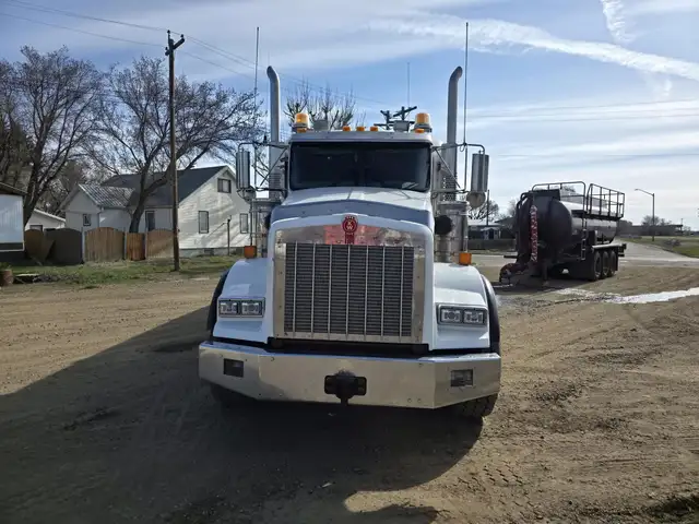2015 KENWORTH T800 in Heavy Trucks in Kamloops - Image 3