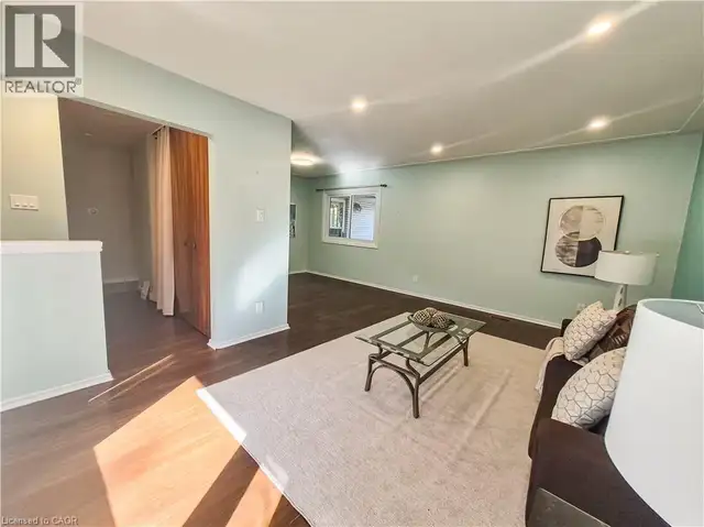 11 DUNCAIRN Avenue Kitchener, Ontario in Houses for Sale in Kitchener / Waterloo - Image 12