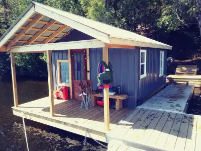 Beautifully constructed Floating Bunkie, Additional screened in Bedroom and Sauna, Fully Equipped Su...