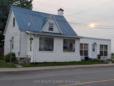 A must-see investment opportunity in the heart of St. Isidore, just 45 minutes from Ottawa or Cornwa...