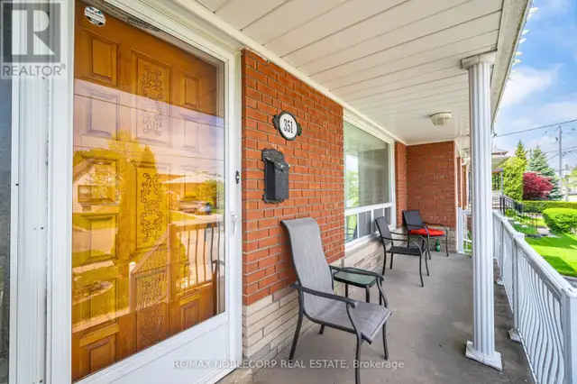 351 HILLMOUNT AVENUE Toronto (Yorkdale-Glen Park), Ontario62867602103555124