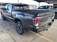 *Vehicle history form conveniently located in vehicle photos. AMVIC LICENSED DEALER ... Engine: Regu... (image 3)