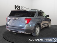 Heated Seats, Alloy Wheels, Leather Interior, Remote Engine Start, Rear View Camera! Check out our g... (image 4)