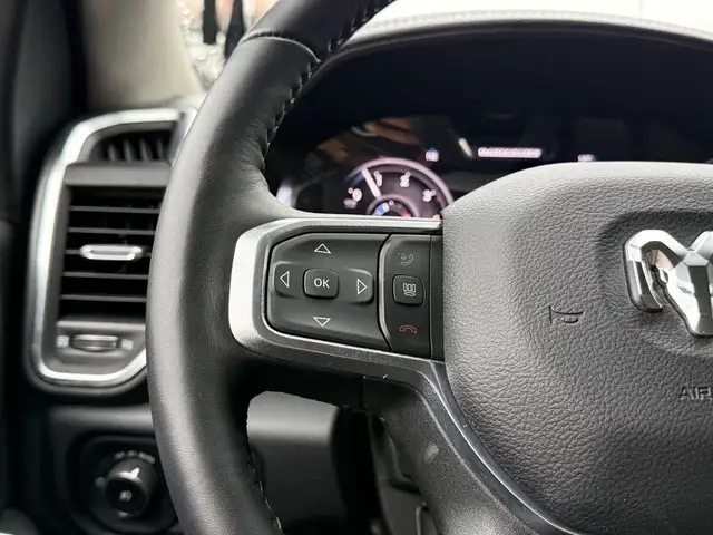 2024 Ram 5500 Heavy Duty Laramie 4x4 Crew Cab Cummins Service Tr in Heavy Trucks in Regina - Image 50