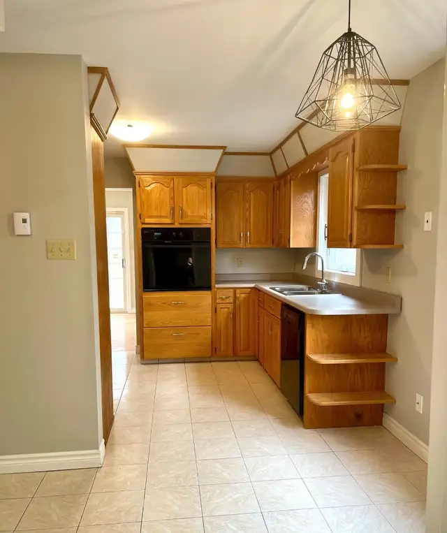 22-021 Wonderfully spacious family home in Clayton Pk, Halifax62863774983171124