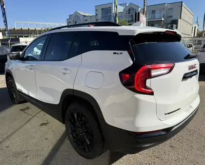 2023 GMC Terrain SLT AWD 1 OWNER LOADED WE FINANCE APPLY NOW!, View more