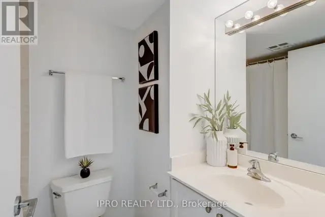 1407 - 219 FORT YORK BOULEVARD Toronto (Niagara), Ontario in Condos for Sale in City of Toronto - Image 8