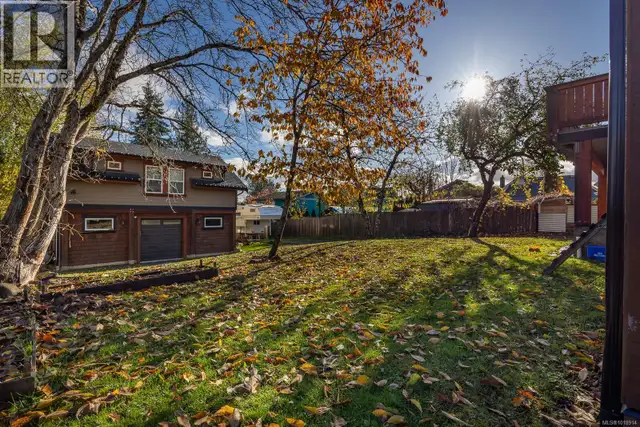 3328 Third St Cumberland, British Columbia in Houses for Sale in Comox / Courtenay / Cumberland - Image 39