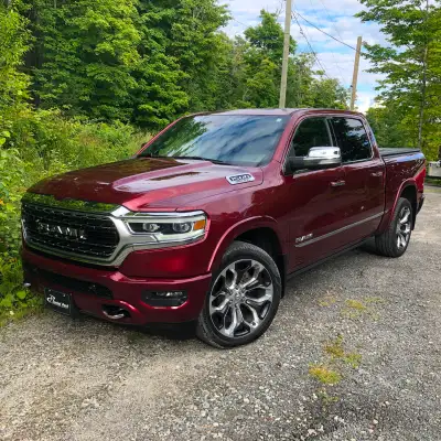 Dodge Ram Limited 2022, Crew cab, couleur bourgogne avec seulement 39787 km, moteur V8 Hemi 5,7L MD...