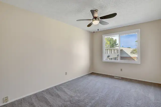 Family and Pet Friendly 3 Bedroom Townhome with Front Yard! in Long Term Rentals in Grande Prairie - Image 16