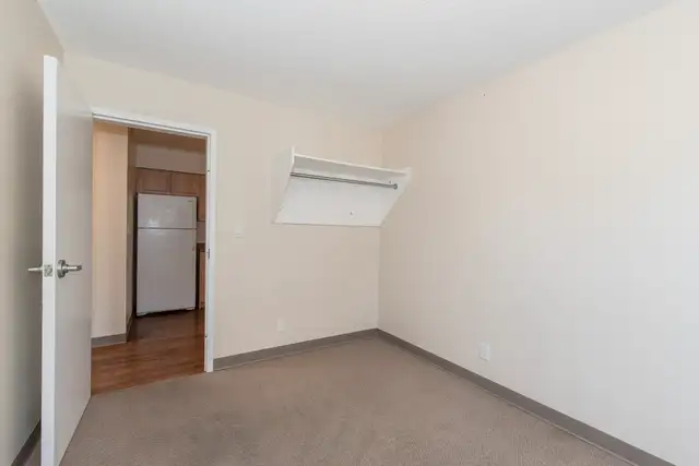 1 Male Student Bed in Unit 4 at 298 Spruce- $1,000 Gift Card!! in Room Rentals & Roommates in Kitchener / Waterloo - Image 15