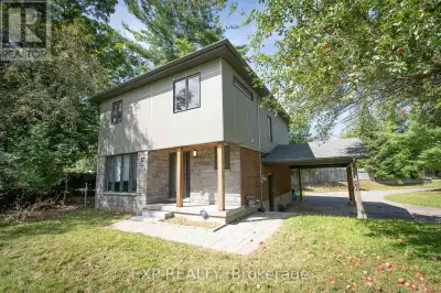 21A GERVIN STREET Ottawa, Ontario