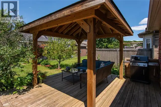 24 JOSEPH LICHTI Lane Baden, Ontario in Houses for Sale in Kitchener / Waterloo - Image 4