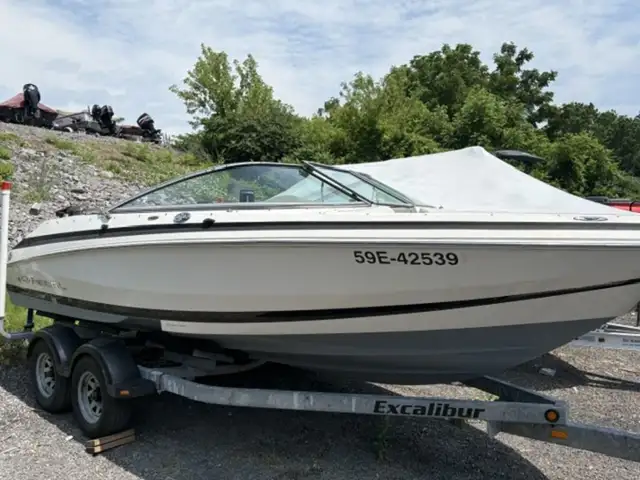 2003 Regal 2000 ES in Powerboats & Motorboats in Trenton - Image 3