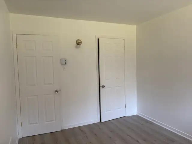 Superbe 4 1/2, rue Pie-X Lévis, sur 2 étage, LIBRE in Long Term Rentals in Lévis - Image 9