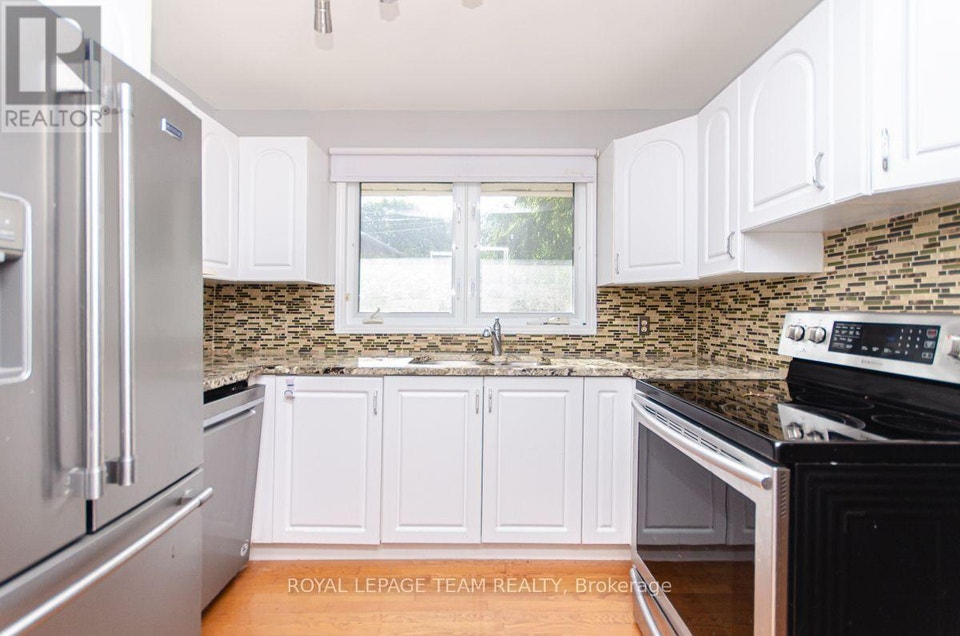 84 STARWOOD ROAD Ottawa, Ontario 5