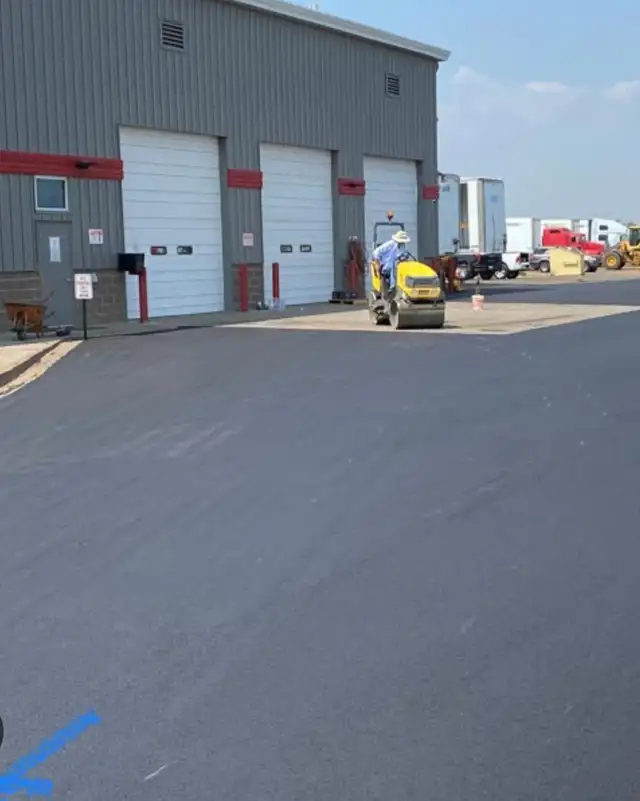 COMMERCIAL ASPHALT  PAVING62863237603201122