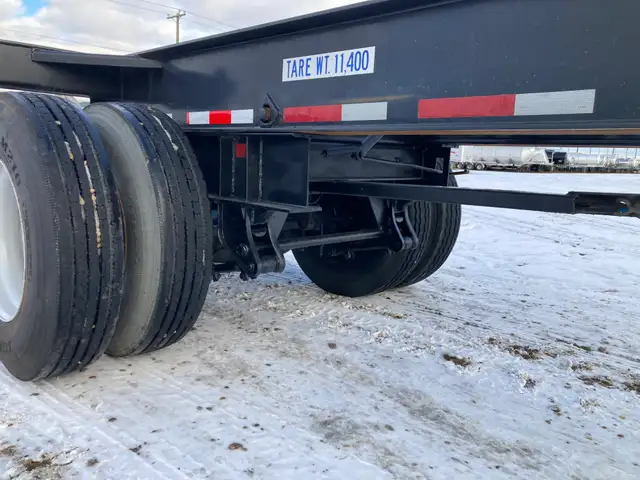 2006 Hyundai Container Chassis / 20 ft container pins in Heavy Equipment in Laval / North Shore - Image 20