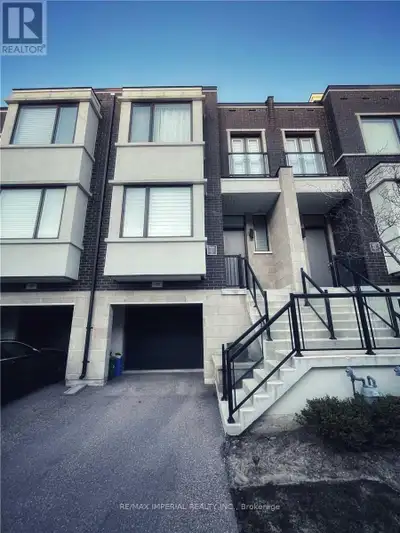 38 GENUINE LANE Richmond Hill (Doncrest), Ontario