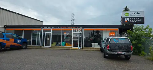 Renovated Showroom & Warehouse Space for Lease – 6,625 Sq Ft | Prime Location off McLeod Trail Move-...