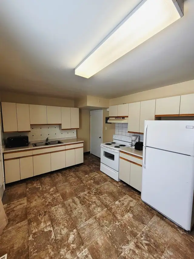 2-Bedroom 1-Bathroom l 54 Little Wedeene Street l Townhouse in Long Term Rentals in Kitimat - Image 2