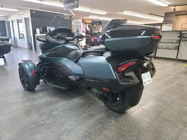 2025 CAN-AM Spyder RT Limited SE6 in Sport Touring in Lanaudière - Image 7