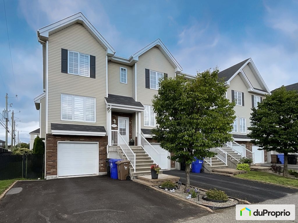 $485,000 - Townhouse for sale in Contrecoeur — photo 1