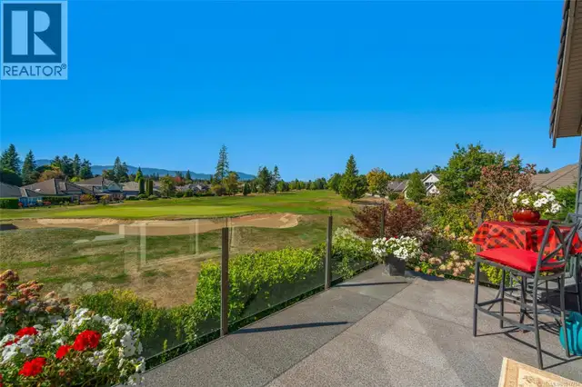 3172 Royal Vista Way Courtenay, British Columbia in Houses for Sale in Comox / Courtenay / Cumberland - Image 5