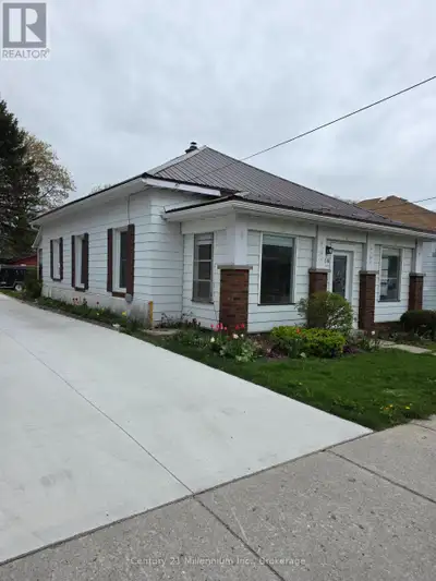 Looking for a lease that provides peacefulness and privacy? 516 Rose St., Lucknow offers all that an...