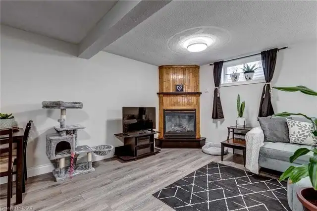 Lease 1Bed / 1Bath Lower Unit in Peterborough - utilities Incl in Long Term Rentals in Peterborough - Image 4
