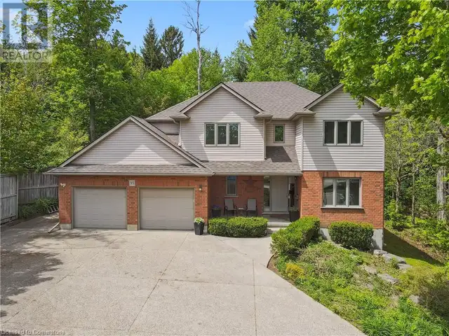 35 DAYMAN Court Kitchener, Ontario in Houses for Sale in Kitchener / Waterloo - Image 3