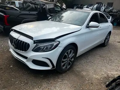 VIN is 55SWF4KB0FU012897. Mileage is 175,791 KM. Engine is a 2.0L 4 Cylinder. This is a 5 Seater AWD...