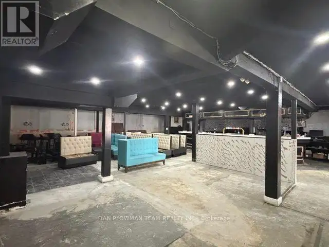 926 SIMCOE STREET N Oshawa (Centennial), Ontario in Commercial & Office Space for Rent in Oshawa / Durham Region - Image 7