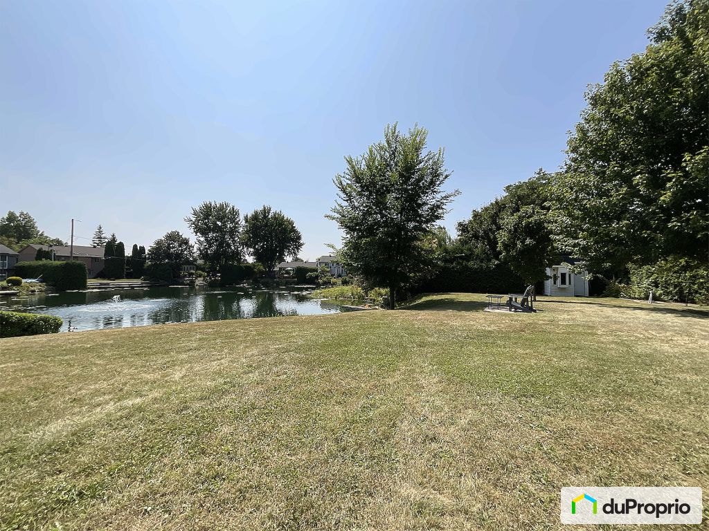 $1,145,000 - Split Level in St-Jean-sur-Richelieu (St-Luc) — photo 3