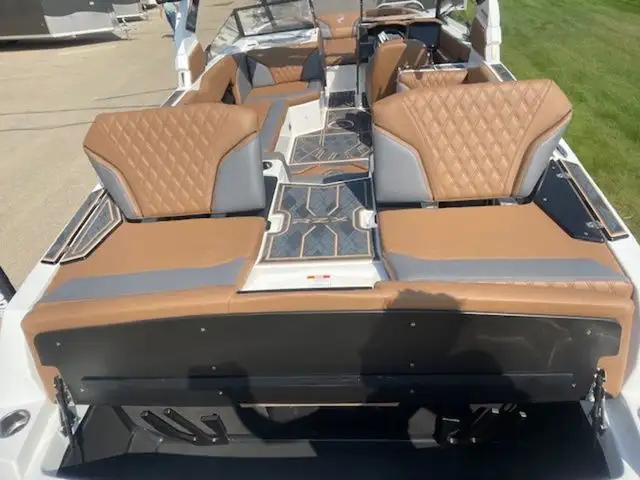 2025 Tige 24RZX in Powerboats & Motorboats in Saskatoon - Image 18
