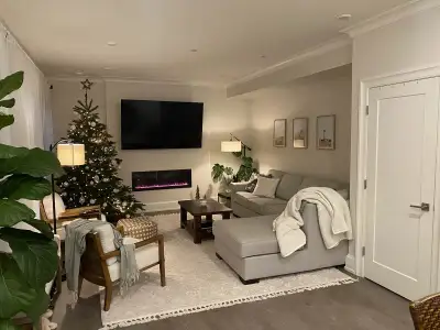 Legal Suite-10xx LEE STREET White Rock, British Columbia