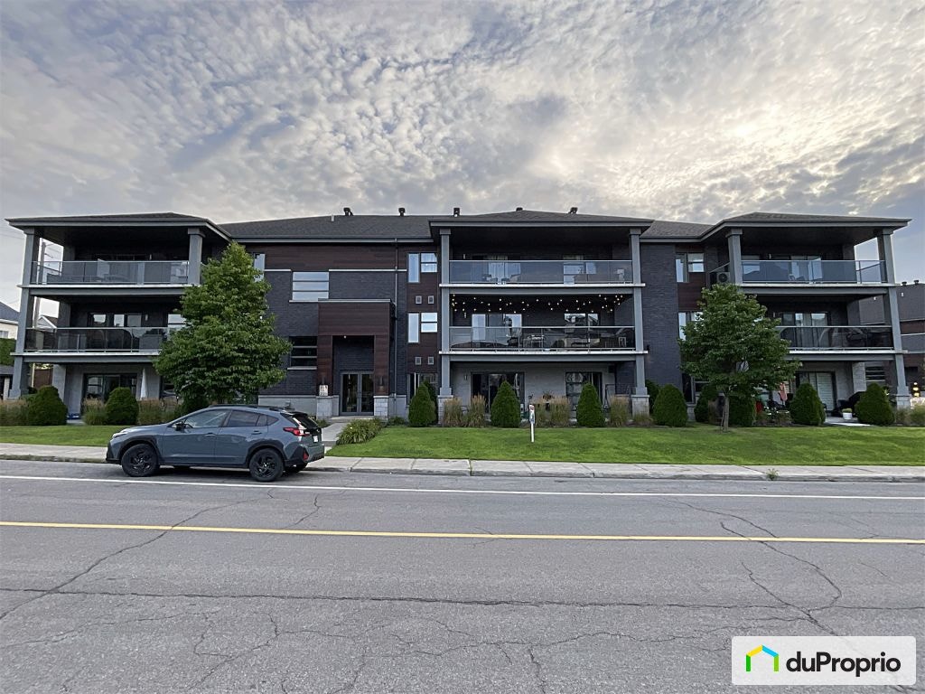 $394,900 - Condominium for sale in Ste-Marthe-Sur-Le-Lac — photo 1